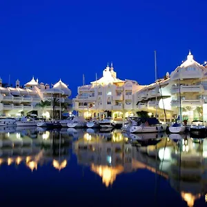 Apartment One Palm View 2-bdr - A Step From The Ocean!, Benalmadena